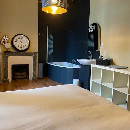 Grand Historique Rue Colbert Apartment *